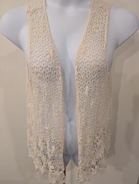 1236-Room Mates Size L - Crochett BOHO Vest